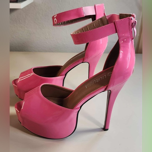 NWOT Liuruijia Light Pink Stiletto Heels Women size 270/ 10 - Picture 1 of 6